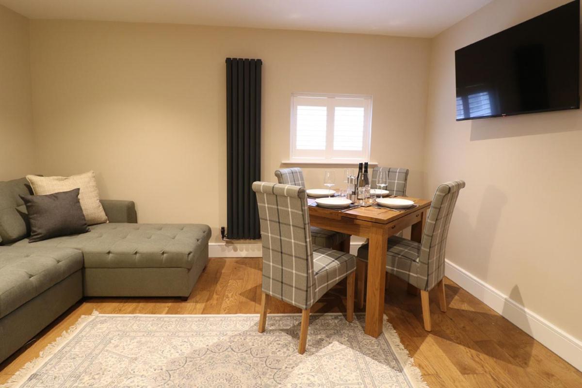 Ashbourne Luxury Suites エクステリア 写真