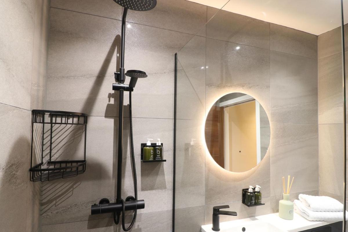 Ashbourne Luxury Suites エクステリア 写真